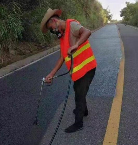 定安路面喷涂翻新彩色步道施工方案